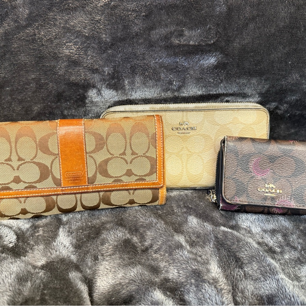 Coach Wallet Bundle in Brown, Tan, Cream, Black with Pink Accents.
TLC Bundle